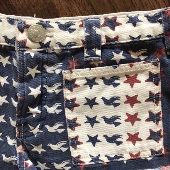 WE THE FREE “Vintage” Style Denim Cutoff Shorts! - Picture 2 of 9